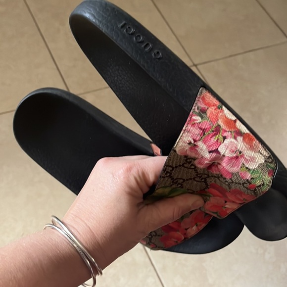 Gucci Shoes Gucci Bloom Slides Poshmark